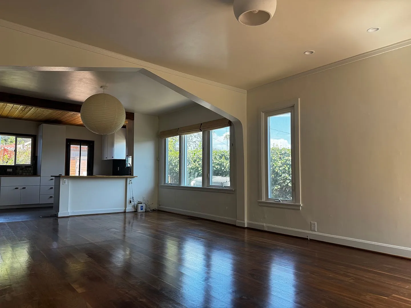 Gorgeous Silverlake 3+2+Detached Office with Bathroom — Photo 4