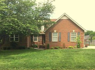 2038 Adonis Dr, Murfreesboro, TN 37128