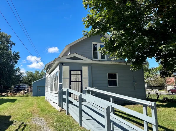 1908 Myrtle St, Erie, PA 16502