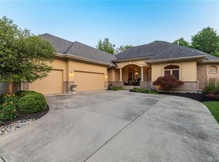 3915 N Field Dr, Bellbrook, OH 45305