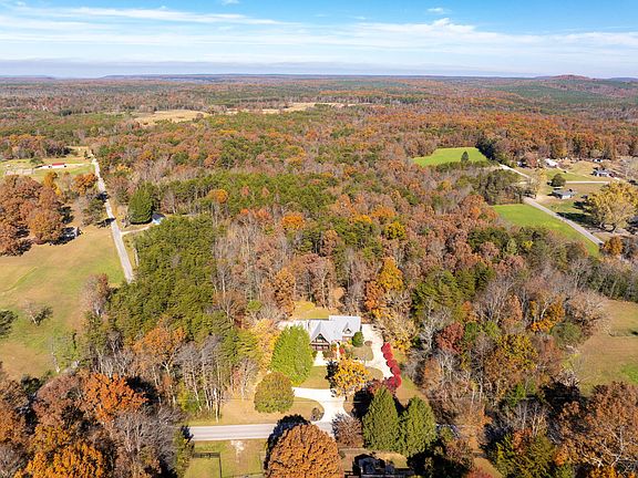 3rd image of 129 Laager Cir