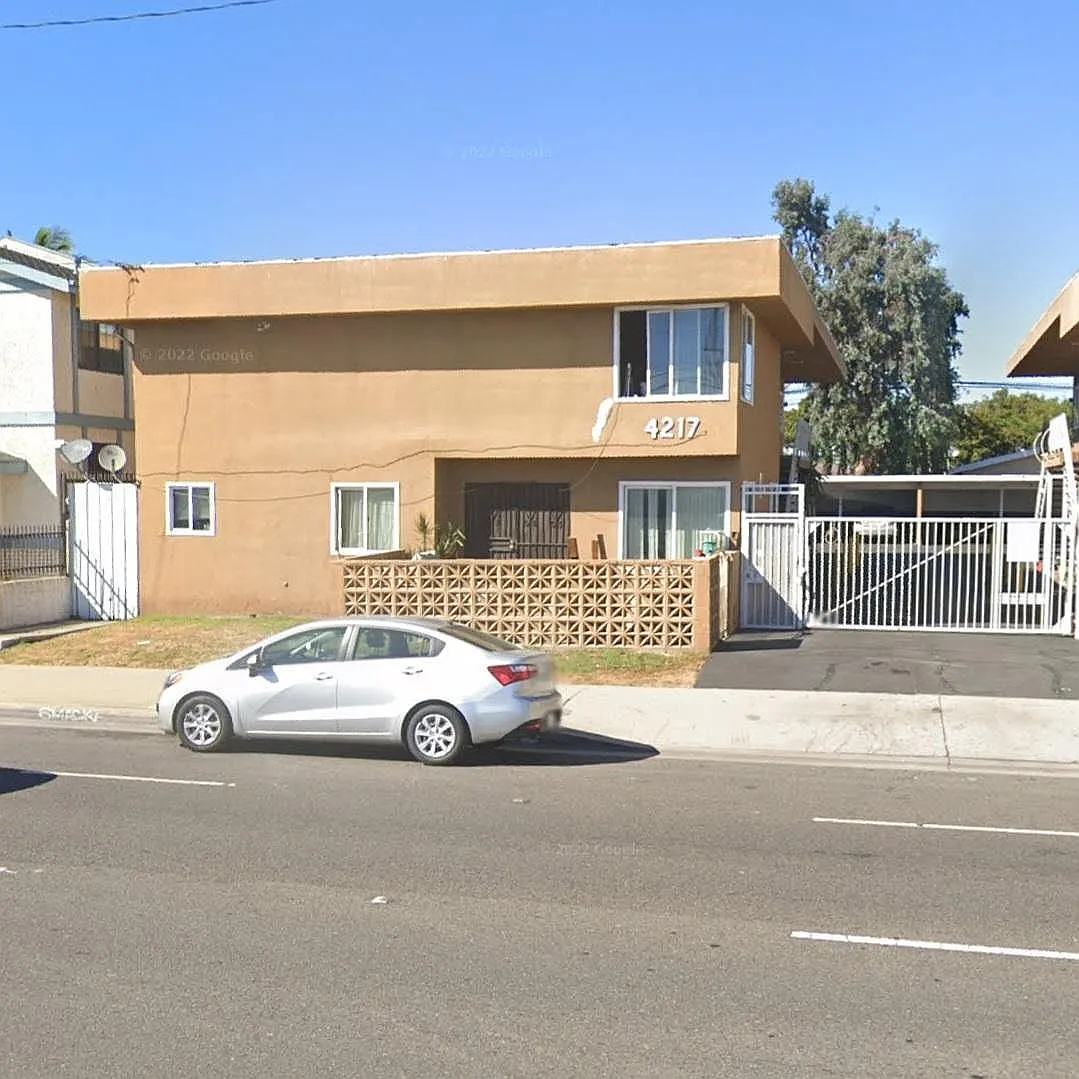 2 bed, 1200 sqft, $2,400 — Photo 1