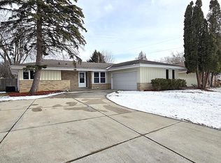 7448 N 90th St, Milwaukee, WI 53224