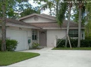 115 Churchill Dr, Royal Palm Beach, FL 33411