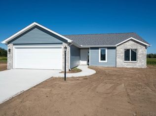 18347 Peregrine Dr, New Paris, IN 46553