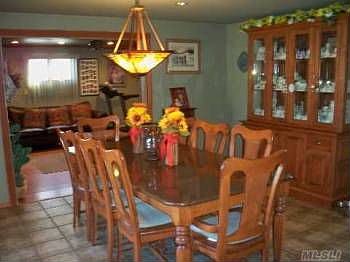 2nd image of 10 Fisher Ln