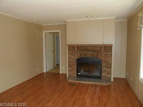 4th image of 90 Ambrose Dr