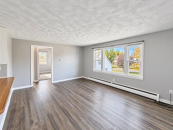 5th image of 257 Witmer Rd APT 2