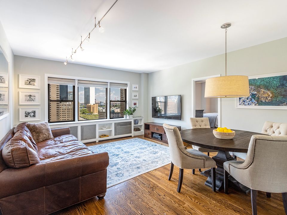 1st image of 333 E 34th St Penthouse M