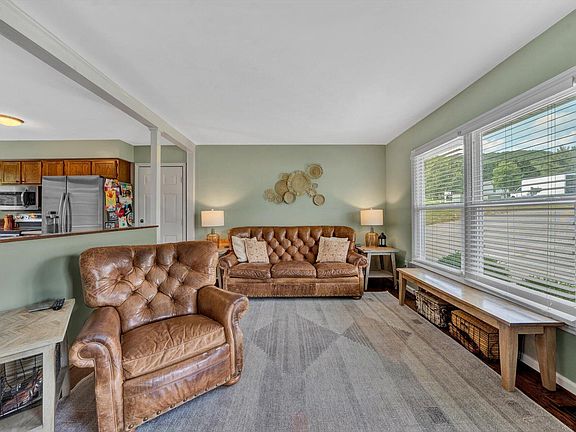 5th image of 7974 Forest Edge Dr