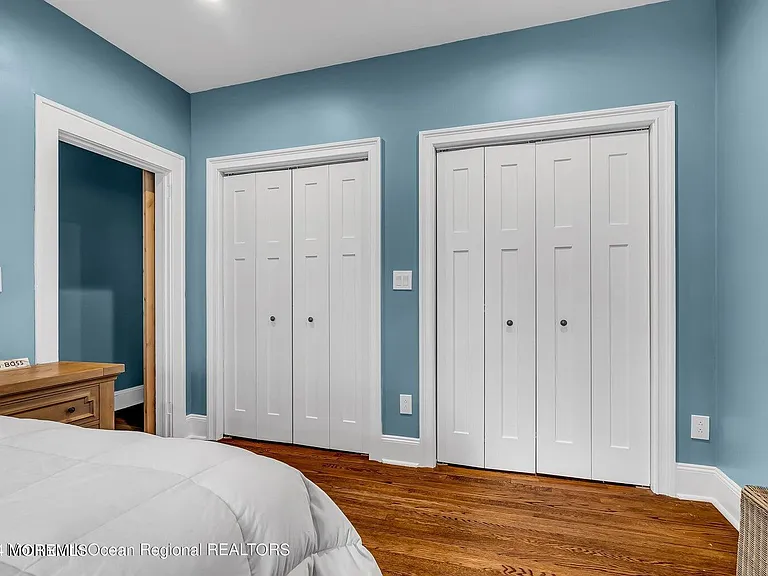 515 Monmouth Rd — Photo 9