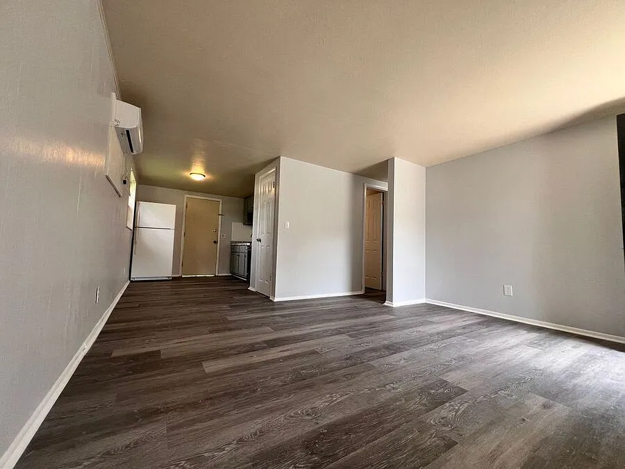 9318 Eastfield Rd, Unit A — Photo 1