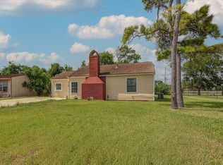 418 Azalea St, Lake Jackson, TX 77566