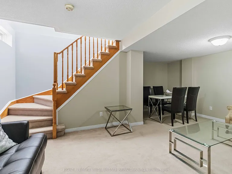 3872 Skyview St — Photo 25