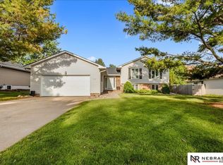 3809 N 206th St, Elkhorn, NE 68022