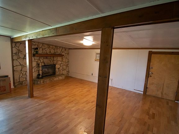 2nd image of 7526 Knoll Dr