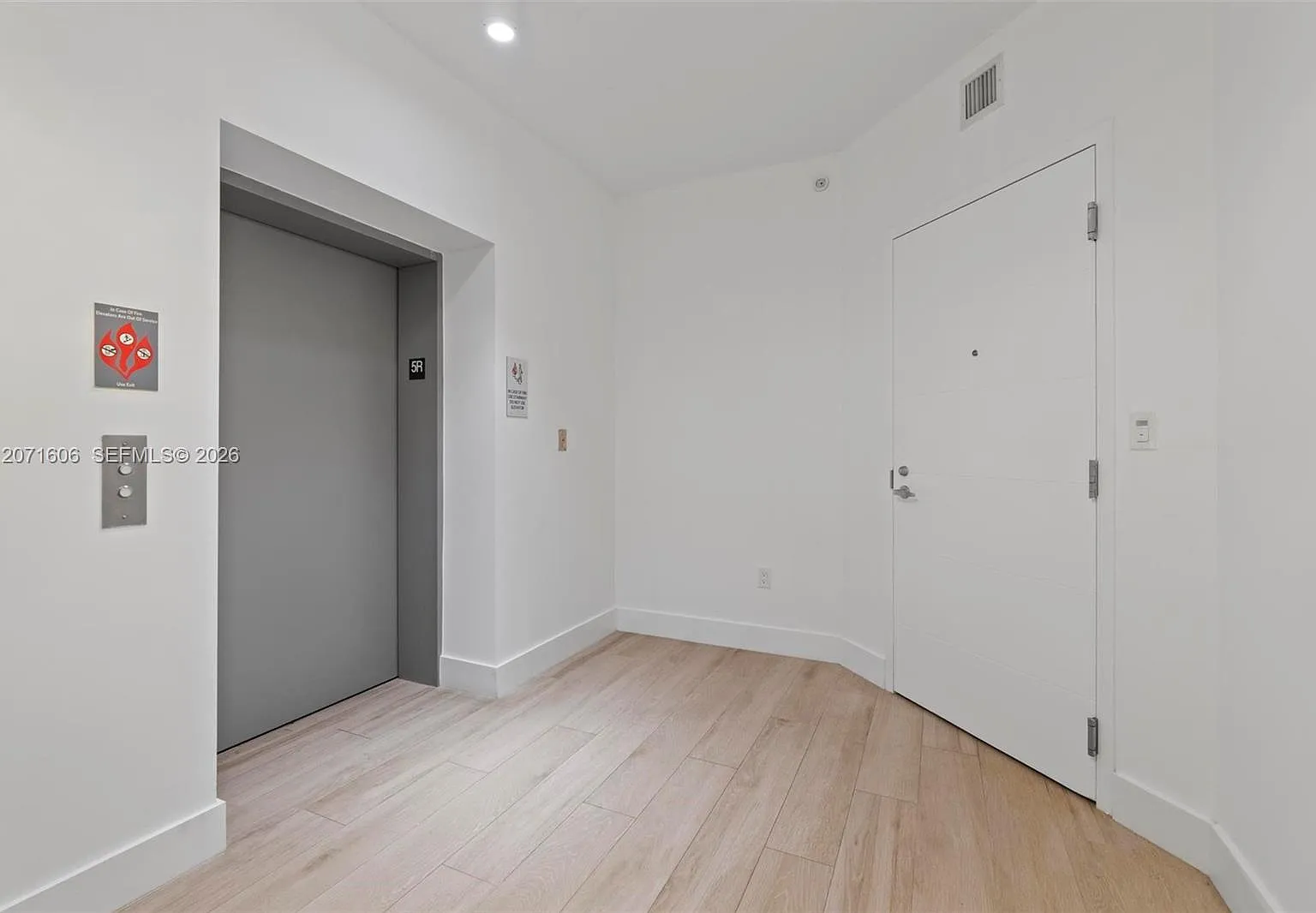 The Harbour South Condo — Photo 3