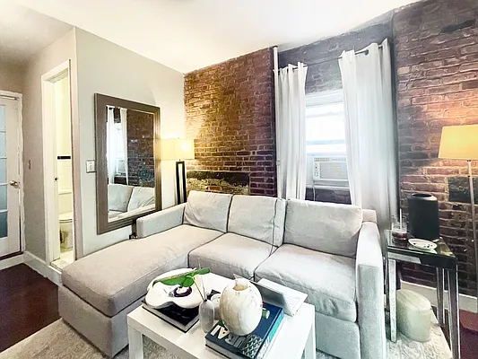 Rented by Compass | media 2