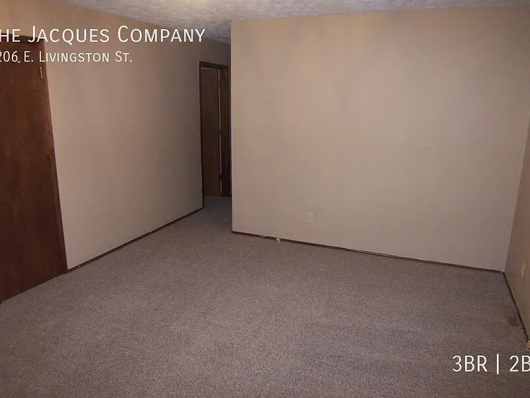 2206 E Livingston St — Photo 9