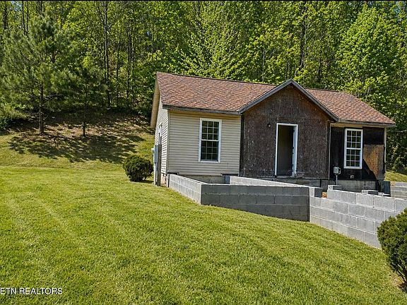 3rd image of 630 Country Estates Rd