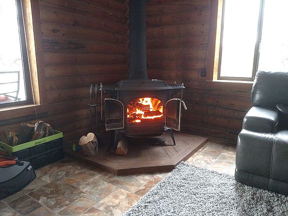 WOOD BURNING STOVE