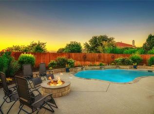 412 Burberry Dr, Grand Prairie, TX 75052