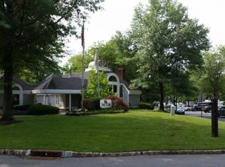 332 Greenbriar Dr #1-701, Union, NJ 07083