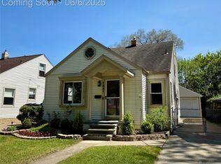 1381 Eaton Rd, Berkley, MI 48072