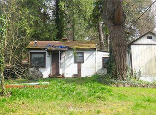 1822 Marine Dr, Bremerton, WA 98312
