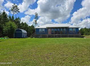 106 Calmwater Cir, Wewahitchka, FL 32465