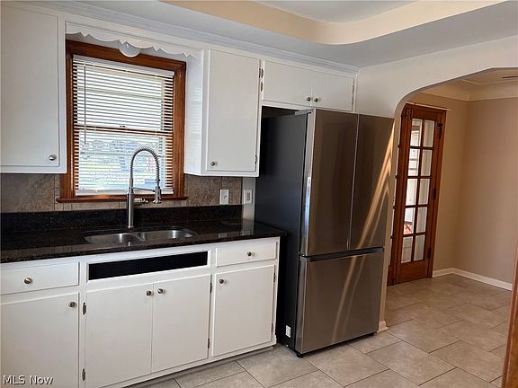 2nd image of 5116 Erwin St