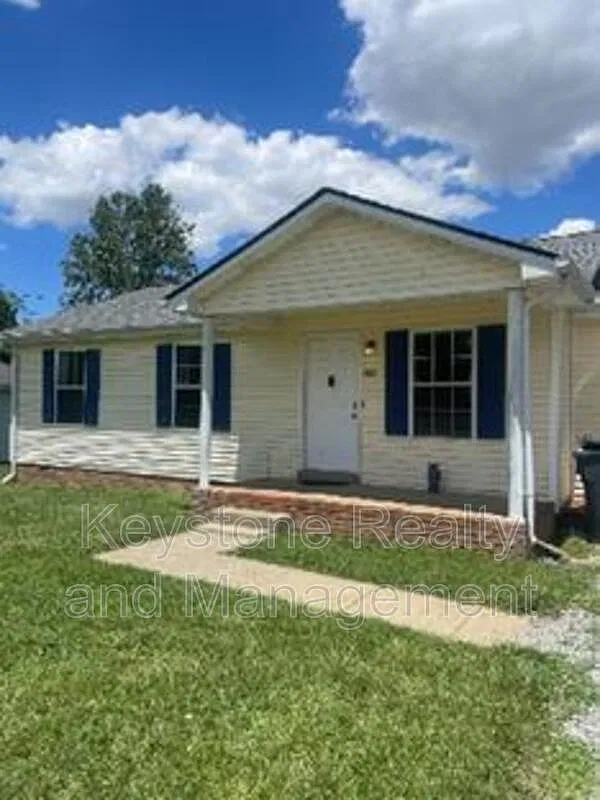 3 bed, 1.5 bath, 1008 sqft, $1,250 — Photo 2