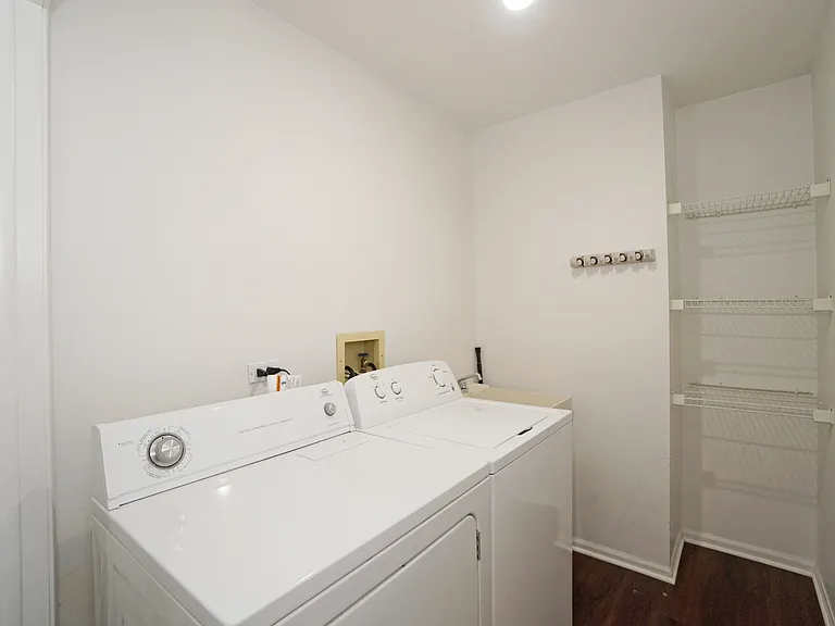 229 Willow Pkwy — Photo 22