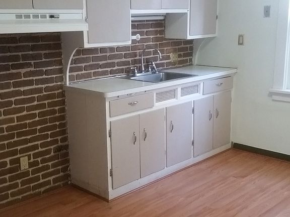 2nd image of 162 W Woodside Ave #3