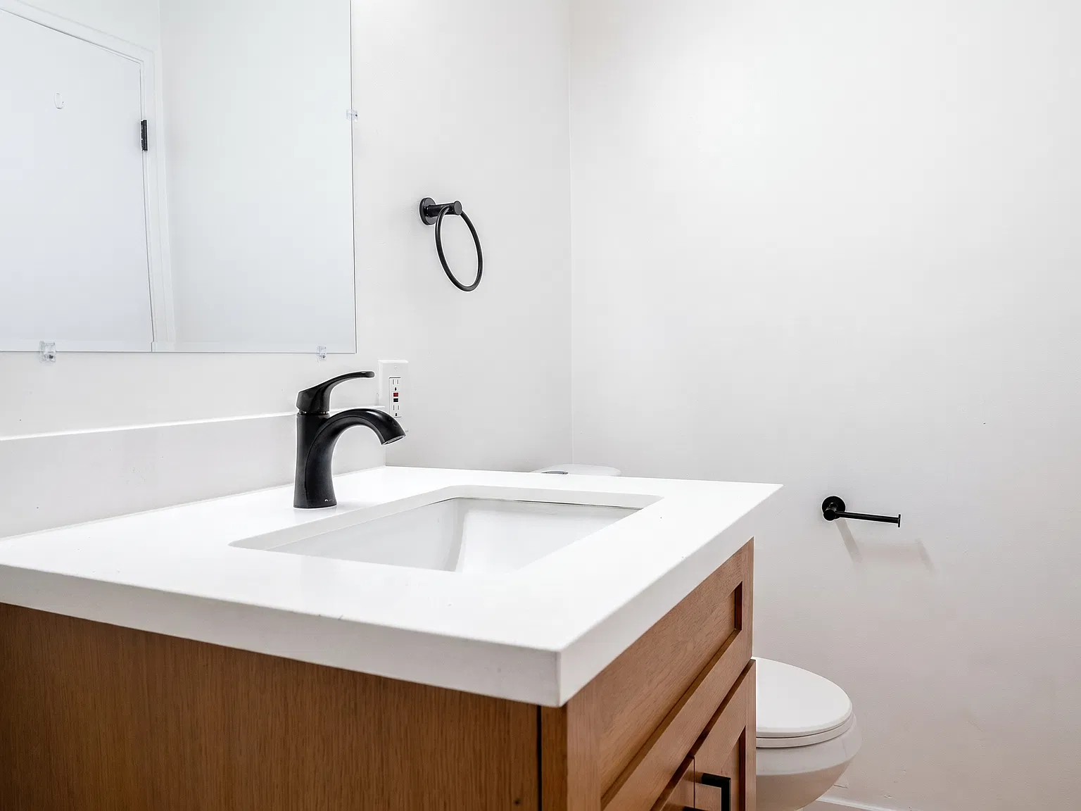1 bed, $2,600 — Photo 4
