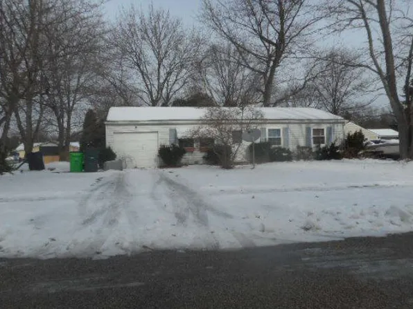 2225 Combes Ave, Stow, OH 44224