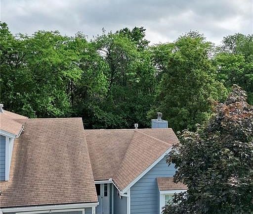 4th image of 705 NE Swann Cir