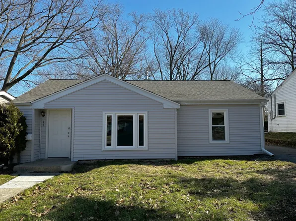 151 N Greenview Ave, Mundelein, IL 60060