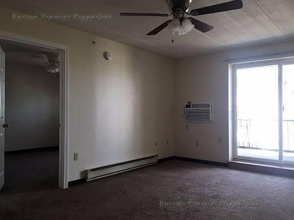 4th image of 176 Presidents Ln APT 302