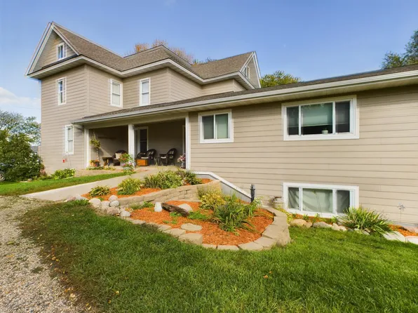 302 Dakota Ave, Hoffman, MN 56339