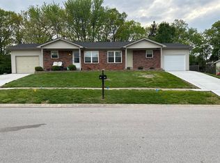 111 Laura Dr, Saint Peters, MO 63376