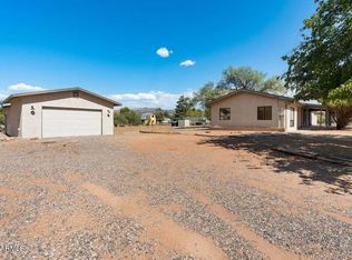 11310 E Circle Dr, Cornville, AZ 86325