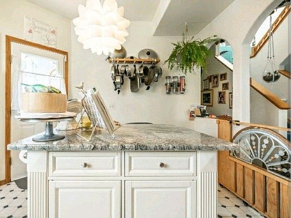 4th image of 8287 Ravenel Dr