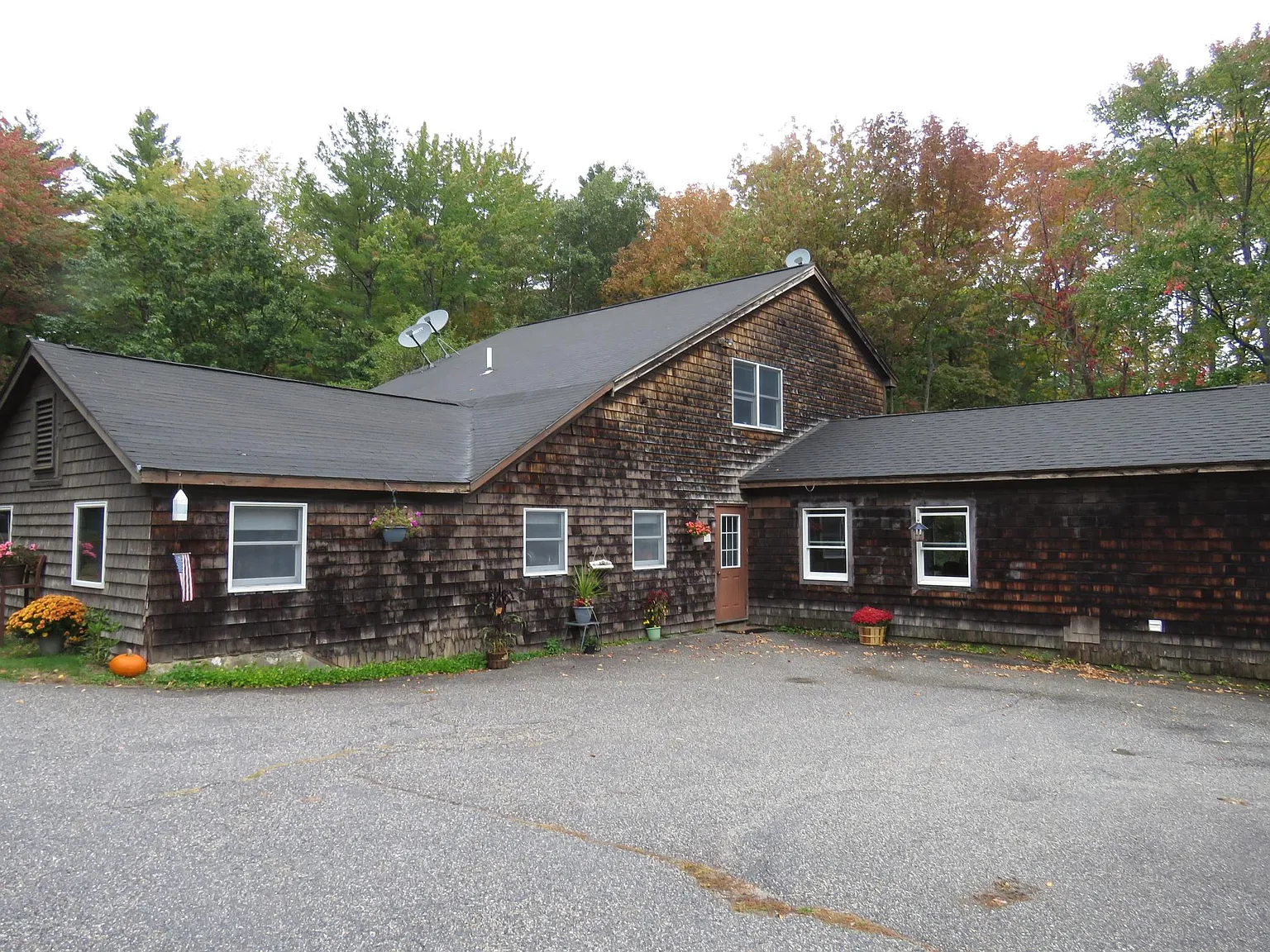 25 Falmouth Rd — Photo 3