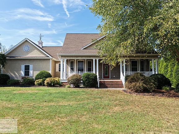 2nd image of 52 Lakeside Ln