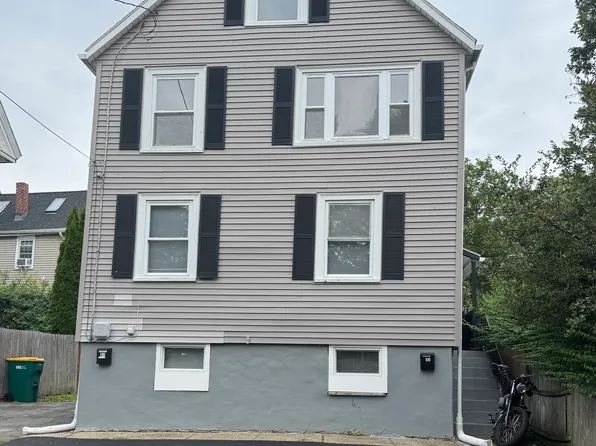 33 Park St, Woburn, MA 01801