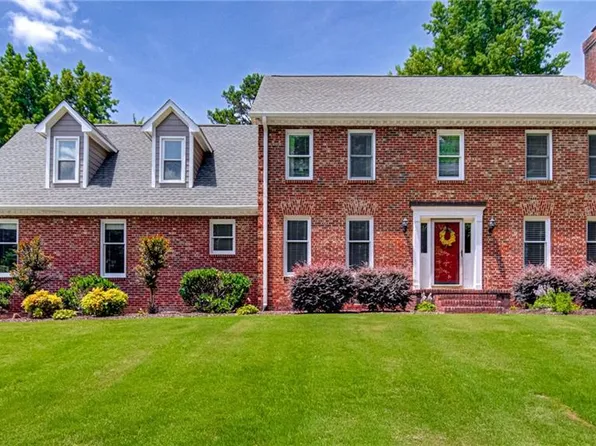 5404 Ashbey Ln, Summerfield, NC 27358