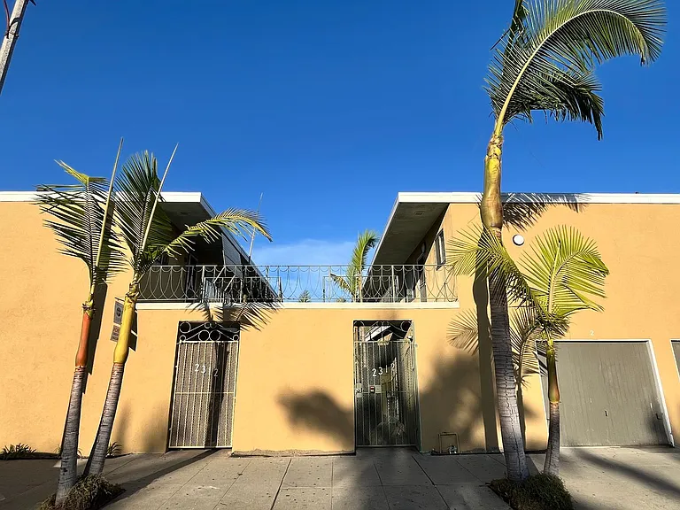 0028 Berro Family Building — Photo 1