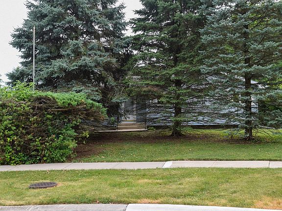 3rd image of 12331 W 103rd Ct