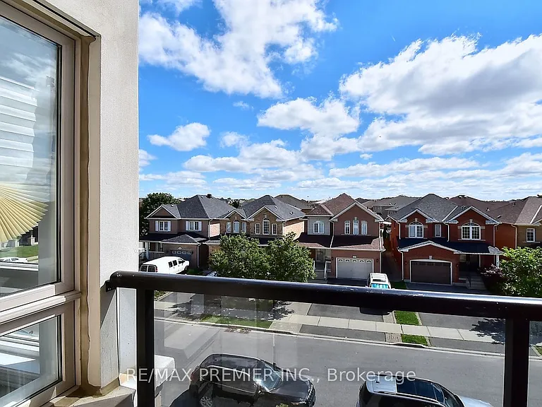 105 Kayla Cres #10 — Photo 31